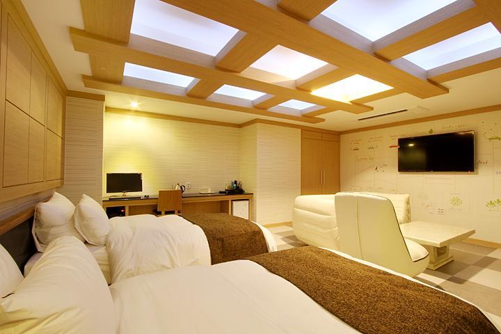 Suwon Orsay Business Hotel מראה חיצוני תמונה