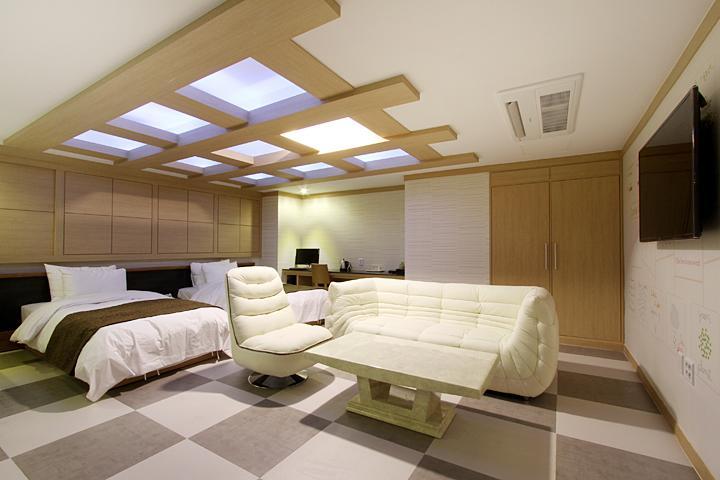 Suwon Orsay Business Hotel מראה חיצוני תמונה