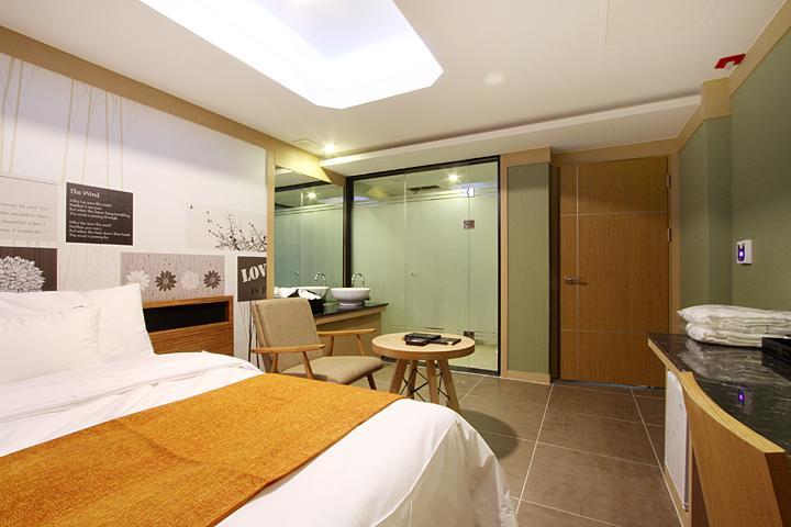 Suwon Orsay Business Hotel מראה חיצוני תמונה