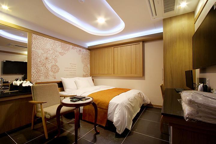 Suwon Orsay Business Hotel מראה חיצוני תמונה