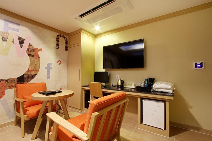 Suwon Orsay Business Hotel מראה חיצוני תמונה