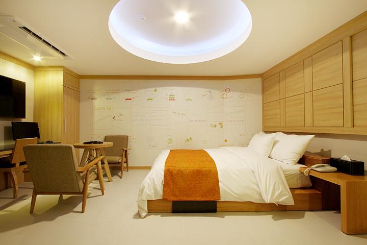 Suwon Orsay Business Hotel מראה חיצוני תמונה
