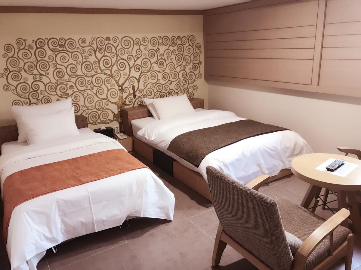 Suwon Orsay Business Hotel מראה חיצוני תמונה