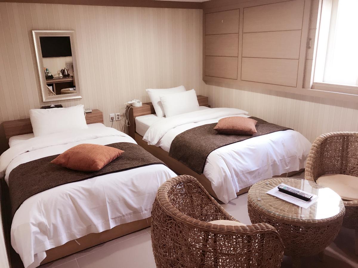 Suwon Orsay Business Hotel מראה חיצוני תמונה