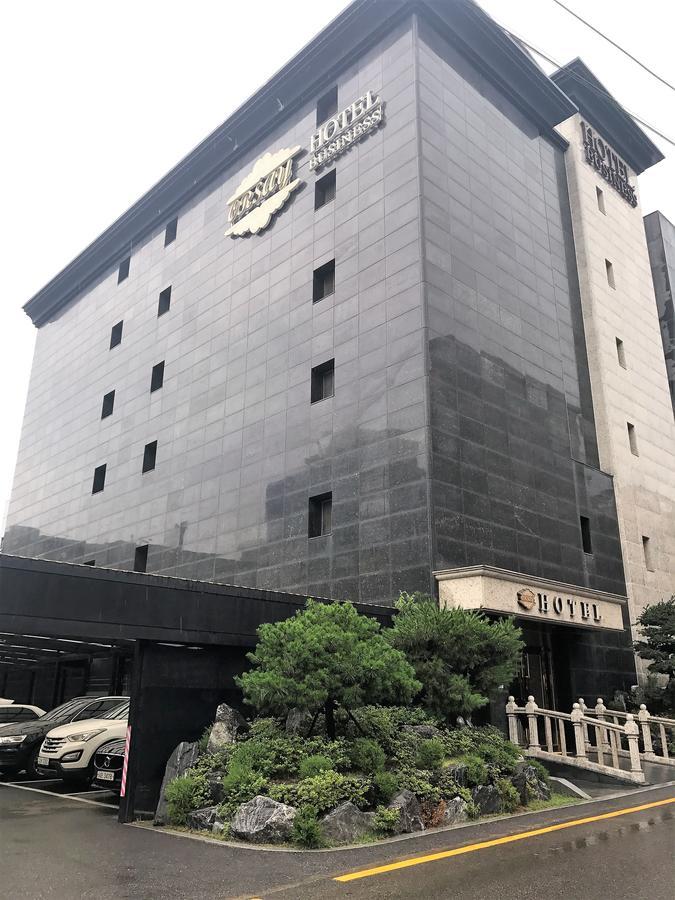 Suwon Orsay Business Hotel מראה חיצוני תמונה
